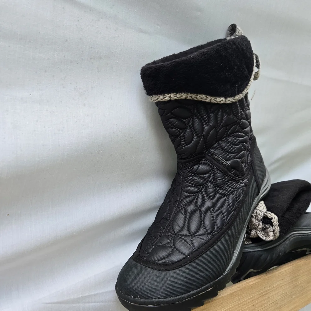 Jambu Black Quilted Kids Boots